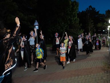 Фото 3 - Экскурсия: "Ночная экскурсия-спектакль по волшебному Геленджику" Фото 3 - Экскурсия: "Ночная экскурсия-спектакль по волшебному Геленджику"
