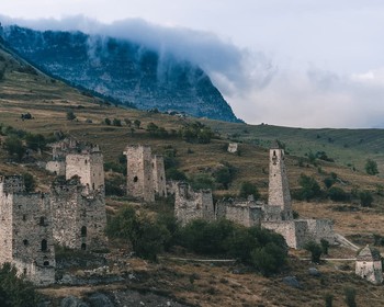 Фото 2 авторского тура - день 1 "Древние башни, горы и истории старых аулов" Фото 2 авторского тура - день 1 "Древние башни, горы и истории старых аулов"