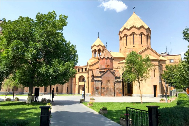 Рождество и Пасха в первой христианской стране