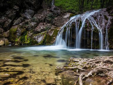 Фото 2 - Экскурсия: "Сырная скала и водопад Джур-Джур — путешествие из Евпатории" Фото 2 - Экскурсия: "Сырная скала и водопад Джур-Джур — путешествие из Евпатории"