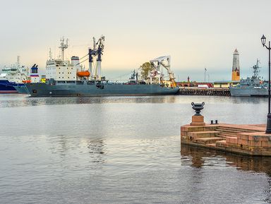 Фото - Экскурсия: "Кронштадт: 300 лет за три часа" Фото - Экскурсия: "Кронштадт: 300 лет за три часа"