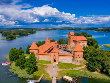 Фото - Экскурсия: "Тракай — резиденция литовских князей" Фото - Экскурсия: "Тракай — резиденция литовских князей"