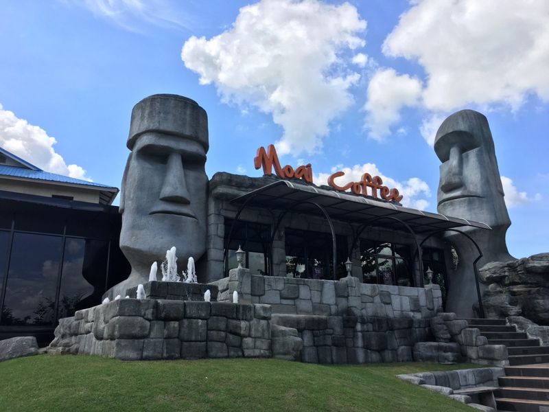 Автобусная экскурсия из Паттайи в Альпака Парк и Землю Королей (11/11)