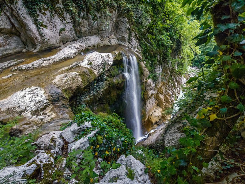 Два в одном: Агурское ущелье и Орлиные скалы