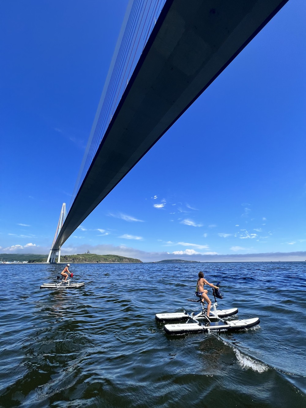 Морская прогулка на водном велосипеде в мини-группе