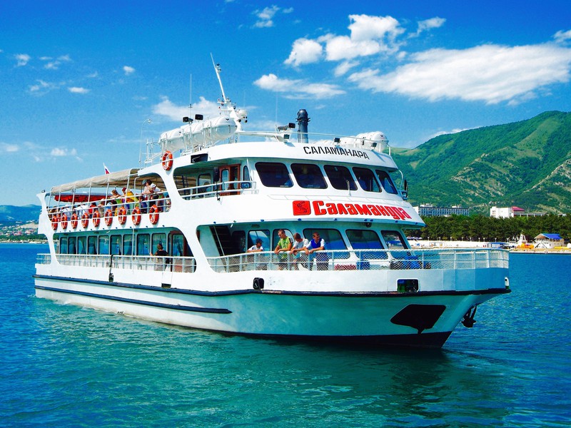 Морская прогулка к Геленджикскому маяку (4/6)