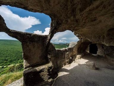 Фото 2 - Экскурсия: "Мангуп-Кале — поднебесный город" Фото 2 - Экскурсия: "Мангуп-Кале — поднебесный город"