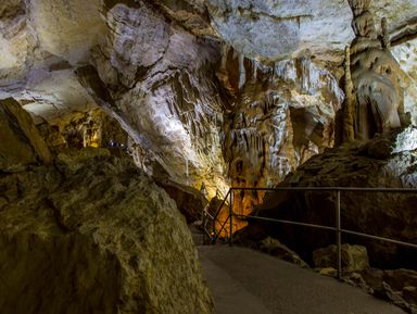 Фото - Экскурсия: "К таинственным пещерам Чатыр-Дага" Фото - Экскурсия: "К таинственным пещерам Чатыр-Дага"