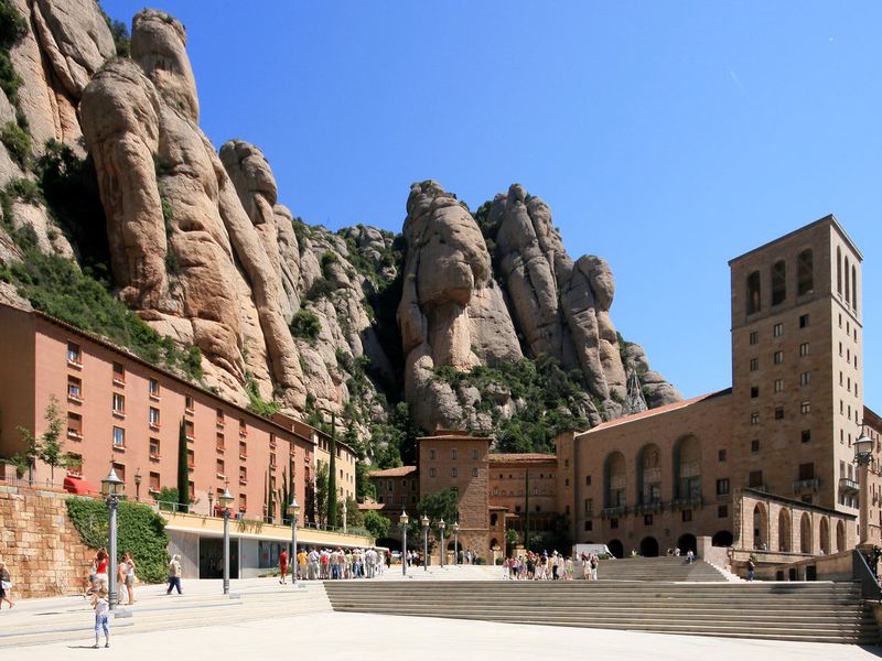 Фантастическая гора Монтсеррат (17/35)