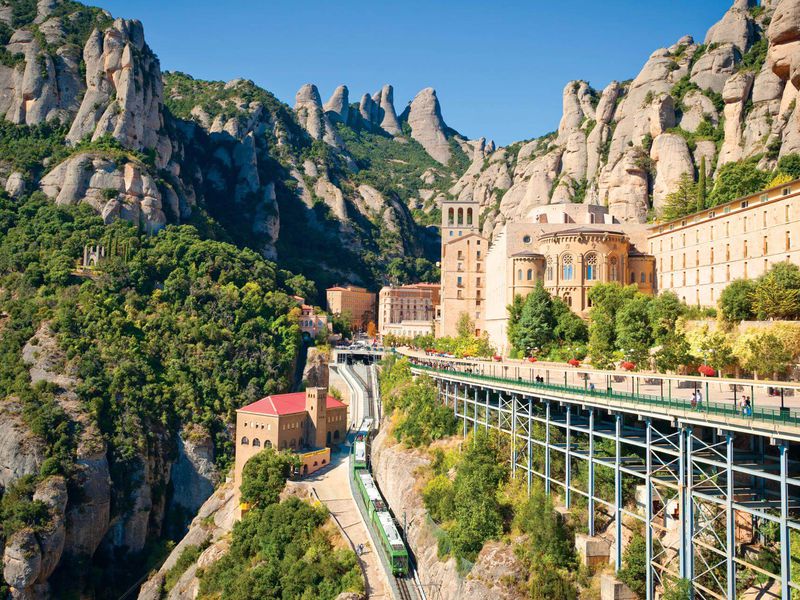 Фантастическая гора Монтсеррат (13/35)