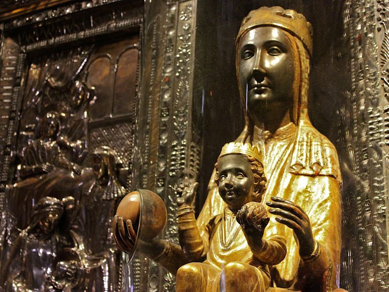 Фантастическая гора Монтсеррат (18/35)