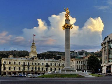 Фото 2 - Экскурсия: "Гарэт Убани, он же новый Тифлис" Фото 2 - Экскурсия: "Гарэт Убани, он же новый Тифлис"