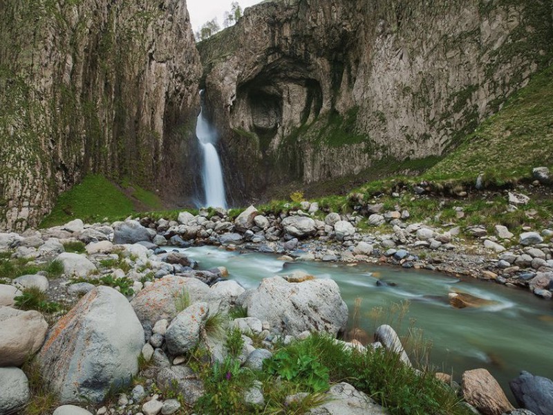 Джилы-Су: горы, водопады и минеральные источники