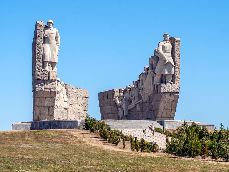 Фото 1 - Экскурсия: "Легенды Миусс-фронта. Самбекские высоты"