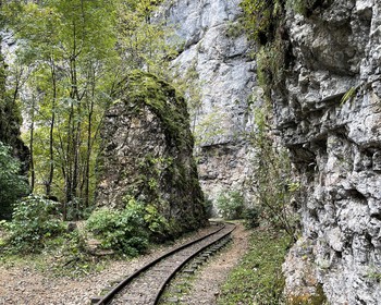 Фото 4 авторского тура - день 1 "Узкоколейка, закат в горах и горячие источники с видом на звездное небо" Фото 4 авторского тура - день 1 "Узкоколейка, закат в горах и горячие источники с видом на звездное небо"
