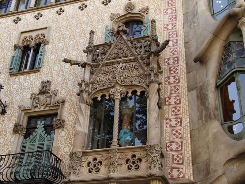 По тайным местам Барселоны с героями Дэна Брауна (3/6)