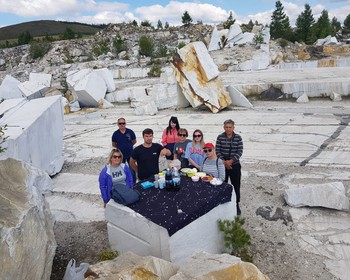 Фото 2 авторского тура - день 5 "Дорога в Иркутск: мраморный карьер, жизнь в селе и вкуснейший домашний обед" Фото 2 авторского тура - день 5 "Дорога в Иркутск: мраморный карьер, жизнь в селе и вкуснейший домашний обед"