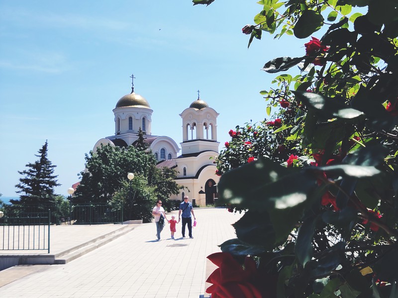 Фото 1 - Экскурсия: "Многогранный Новороссийск и винодельня «Мысхако»"