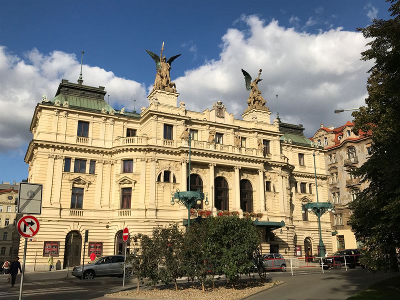 Истории, легенды и вкусы хмельной Праги (9/16)