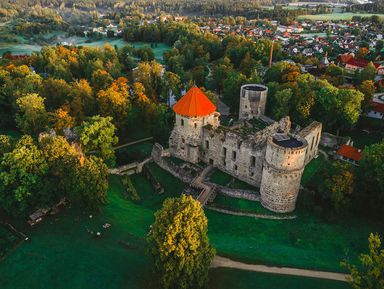 Фото - Экскурсия: "Замки и парки — в Цесис из Риги" Фото - Экскурсия: "Замки и парки — в Цесис из Риги"
