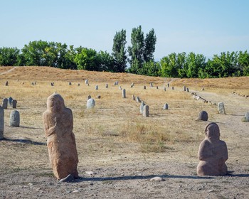 Фото 3 авторского тура - день 10 "Чолпон-Ата, Буранское городище, возвращение в Бишкек" Фото 3 авторского тура - день 10 "Чолпон-Ата, Буранское городище, возвращение в Бишкек"