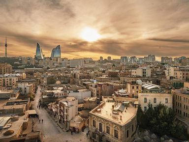 Фото - Экскурсия: "5 религий Баку. По улицам города — сквозь века" Фото - Экскурсия: "5 религий Баку. По улицам города — сквозь века"