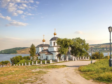 Храм всех религий, Верхний Услон и Свияжск