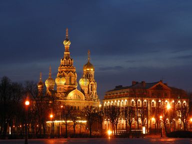 Фото 2 - Экскурсия: "Иммерсивная прогулка со Смертью по центру Петербурга" Фото 2 - Экскурсия: "Иммерсивная прогулка со Смертью по центру Петербурга"