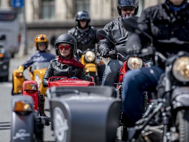 Фото - Экскурсия: "По Москве — на мотоцикле «Урал» с коляской!" Фото - Экскурсия: "По Москве — на мотоцикле «Урал» с коляской!"