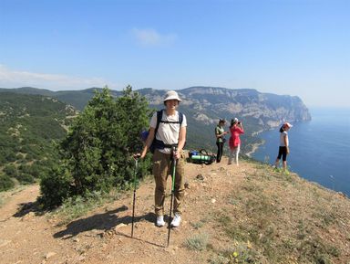 Фото 3 - Экскурсия: "Треккинг на 2 дня — через крымские горы в Балаклаву" Фото 3 - Экскурсия: "Треккинг на 2 дня — через крымские горы в Балаклаву"