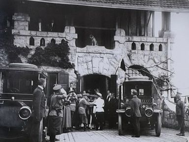 Фото 3 - Экскурсия: "Авторская прогулка по «имперской Гагре»" Фото 3 - Экскурсия: "Авторская прогулка по «имперской Гагре»"