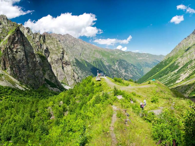 Алагирское, Цейское и Мамисонское ущелья за один день + пикник