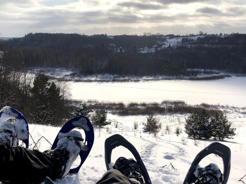 На снегоступах по Изборским холмам (4/9)