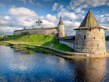 Фото 2 - Экскурсия: "Псковский Кремль снаружи и изнутри" Фото 2 - Экскурсия: "Псковский Кремль снаружи и изнутри"