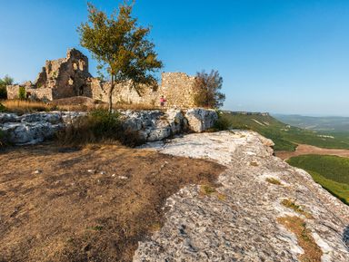 Фото 3 - Экскурсия: "Дорогами княжества Феодоро: Мангуп-Кале" Фото 3 - Экскурсия: "Дорогами княжества Феодоро: Мангуп-Кале"