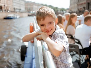 Фото 3 - Экскурсия: "Классика Петербурга: прогулка на катере с аудиогидом" Фото 3 - Экскурсия: "Классика Петербурга: прогулка на катере с аудиогидом"