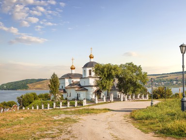 Фото - Экскурсия: "В сказочный Свияжск с историком" Фото - Экскурсия: "В сказочный Свияжск с историком"