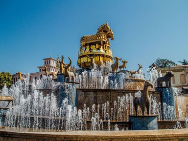 Фото 3 - Экскурсия: "О Кутаиси с юмором и любовью!" Фото 3 - Экскурсия: "О Кутаиси с юмором и любовью!"