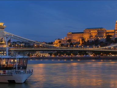 Фото - Экскурсия: "Теплоходная прогулка по Дунаю с коктейлями" Фото - Экскурсия: "Теплоходная прогулка по Дунаю с коктейлями"