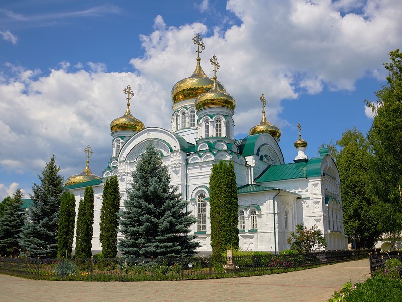 Фото 1 - Экскурсия: "Заповедный Свияжск, Раифский монастырь и прогулка на теплоходе" Фото 1 - Экскурсия: "Заповедный Свияжск, Раифский монастырь и прогулка на теплоходе"