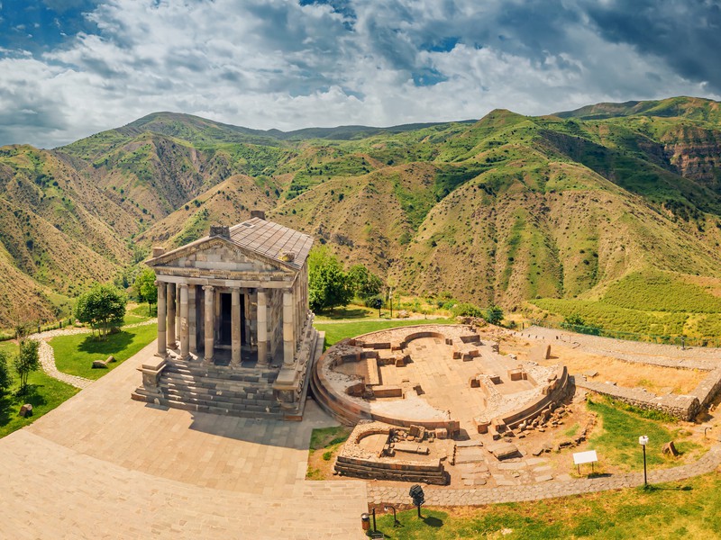 Экскурсия Гарни, Гегард и Симфония камней: лучшее в окрестностях Еревана