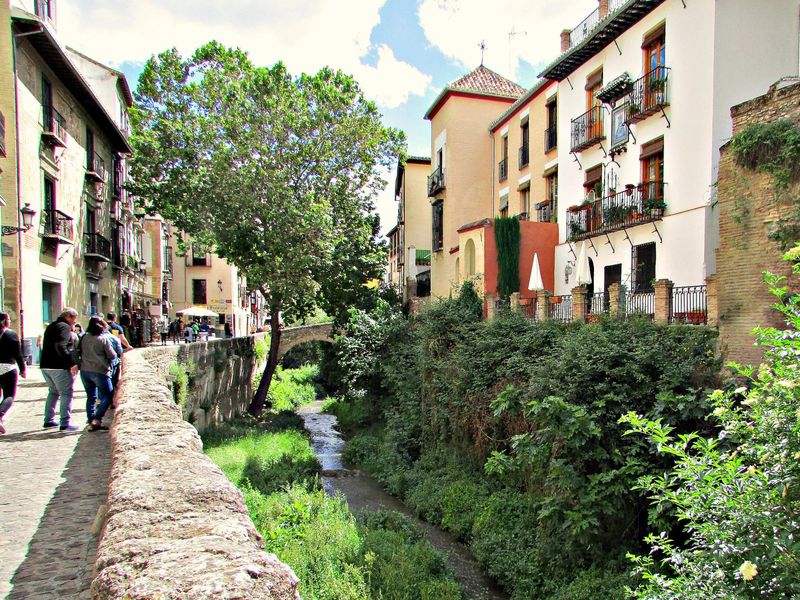 Кварталы Гранады: арабский Альбайсин и цыганский Сакромонте (3/7)