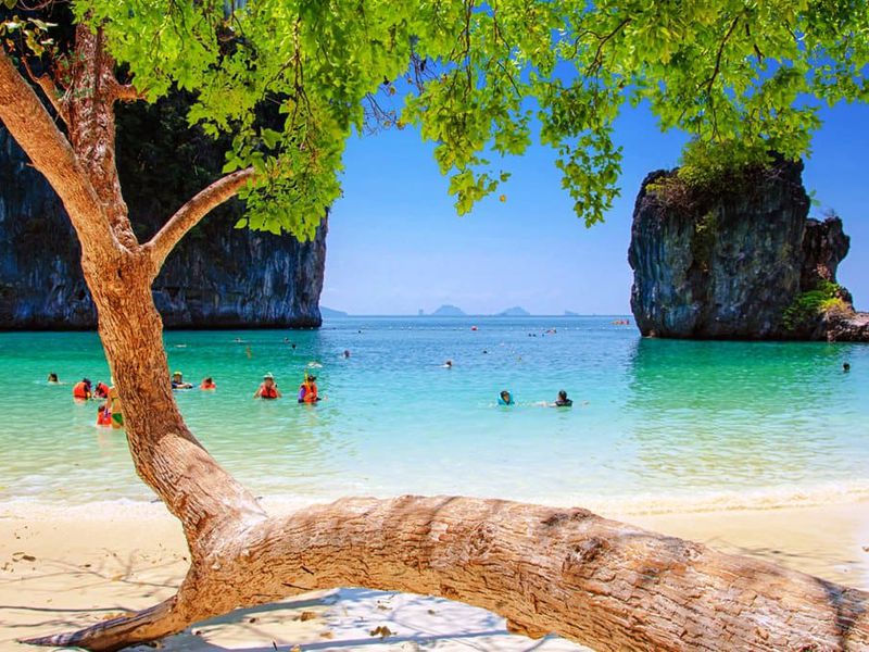 К острову Хонг на скоростной лодке (4/15)