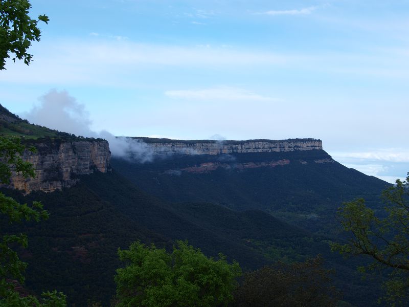 Каталонские крепости: Бесалу, Рупит и Кастельфольит-де-ла-Рока (4/6)