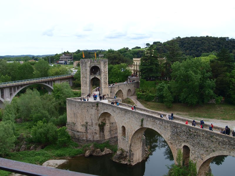 Каталонские крепости: Бесалу, Рупит и Кастельфольит-де-ла-Рока (5/6)