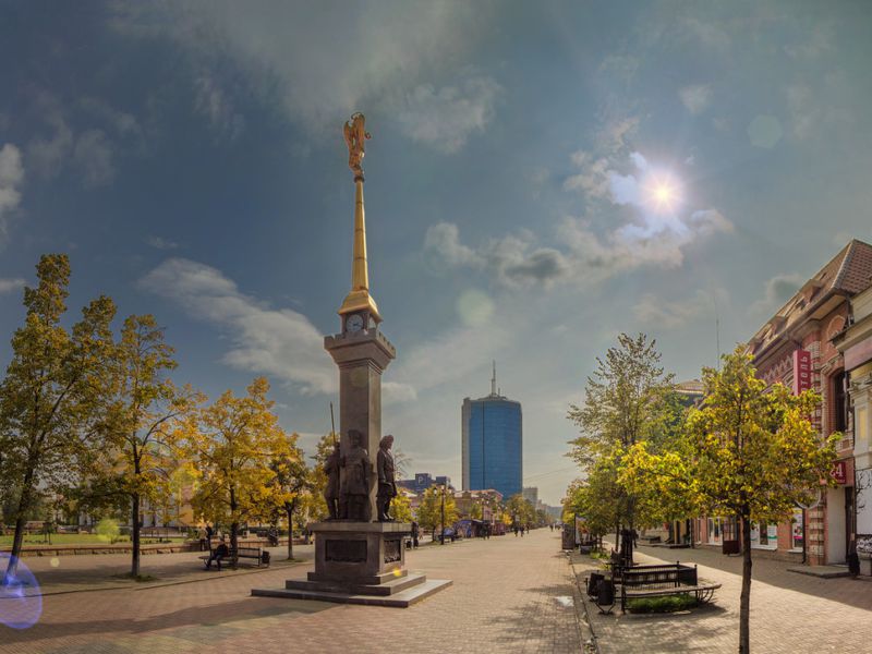 Фото 1 - Экскурсия: "Были и небыли челябинского Арбата" Фото 1 - Экскурсия: "Были и небыли челябинского Арбата"