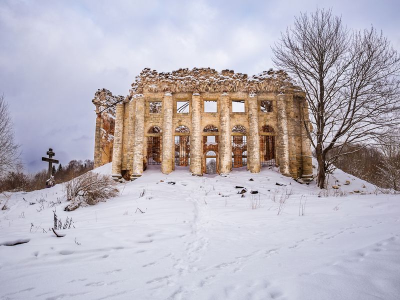 Заброшенные усадьбы Ленобласти: групповая экскурсия (9/12)