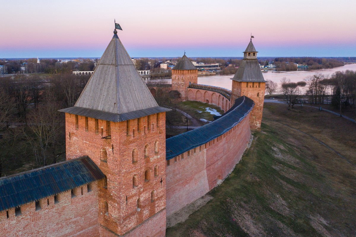 Фото Великий Новгород: групповая обзорная экскурсия по кремлю