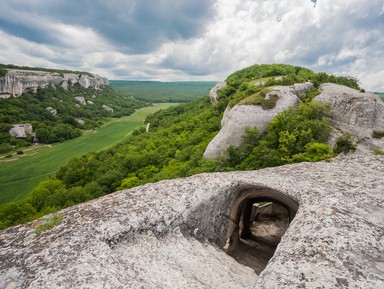 Фото - Экскурсия: "Из Балаклавы — в пещерные города и монастыри Крыма!" Фото - Экскурсия: "Из Балаклавы — в пещерные города и монастыри Крыма!"