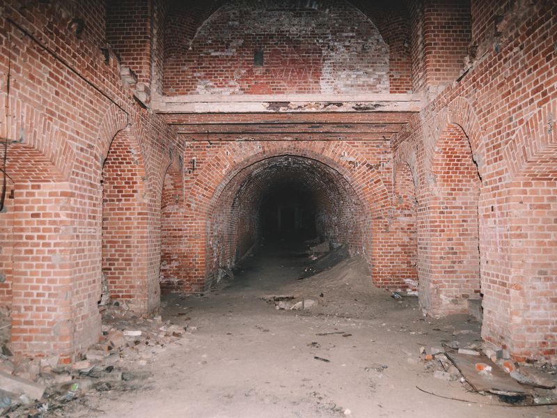 Исследуем заброшенный форт! (8/15)